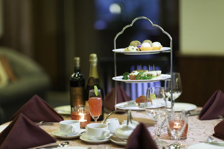 Dining 44 of 65