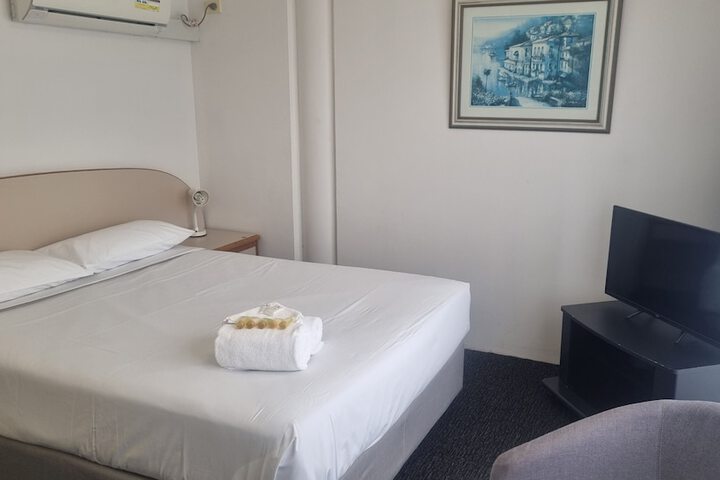 Room 15 of 46