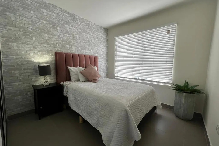 Room 6 of 20