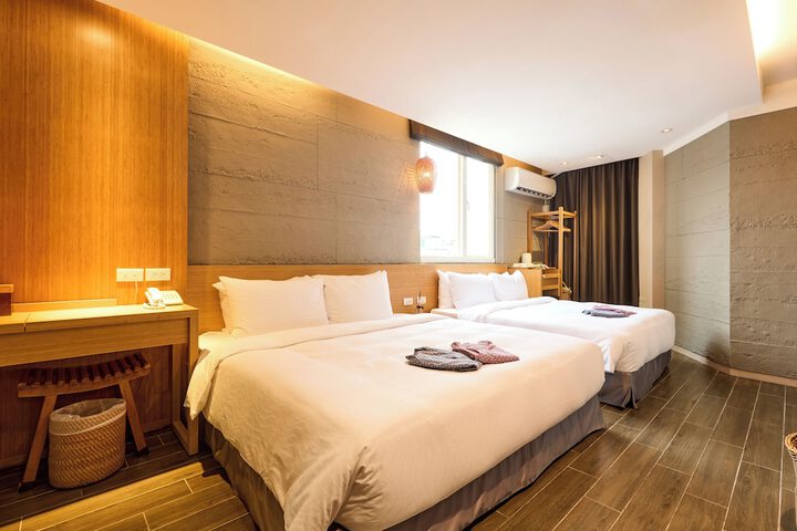 Room 9 of 23