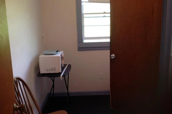 Room 25 of 31