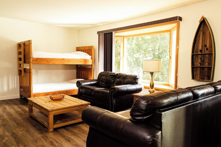 Room 10 of 19