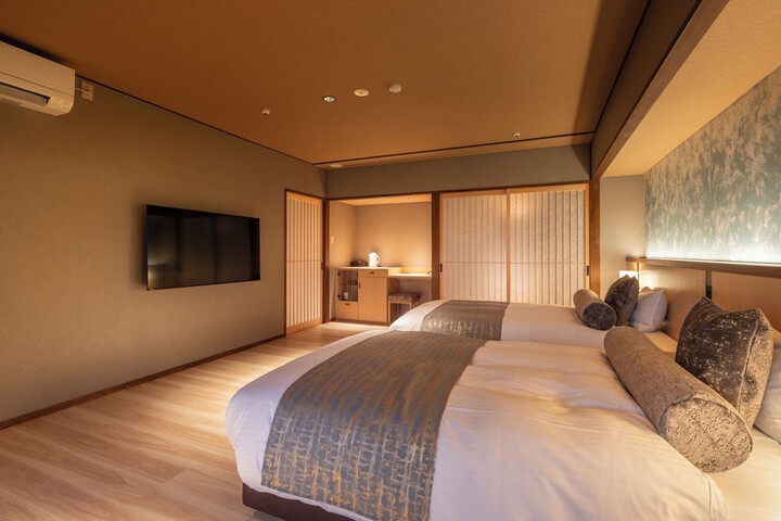 Room 10 of 40