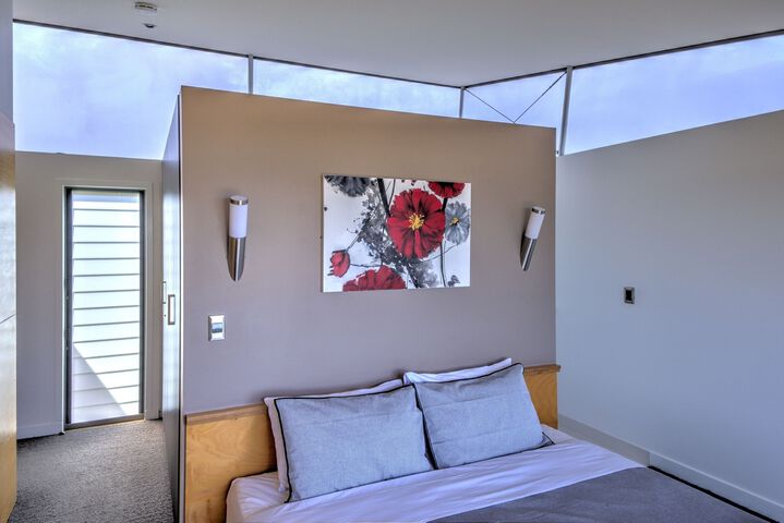 Room 15 of 17