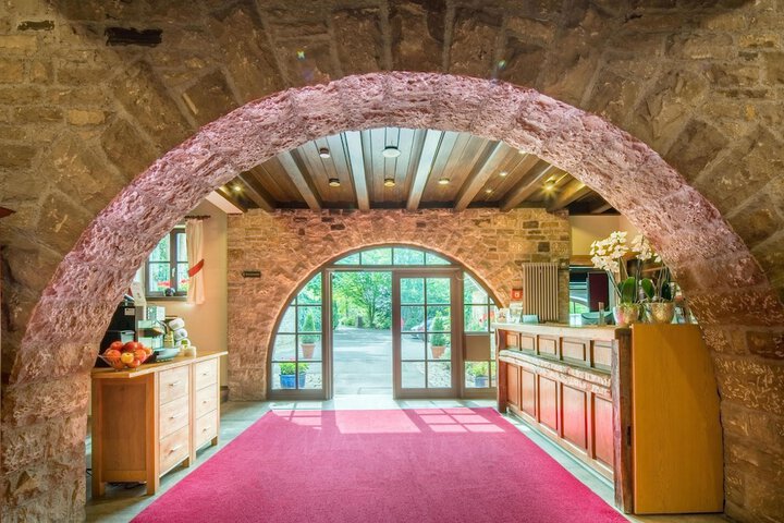 Entrance & Lobby