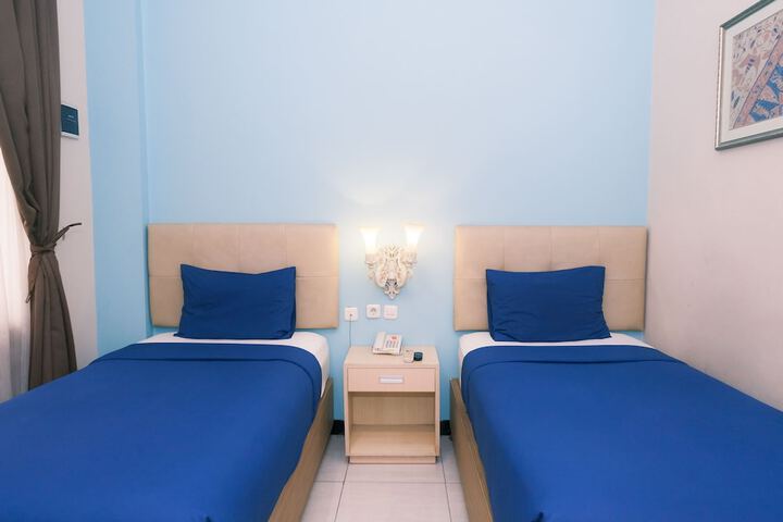 Room 6 of 42