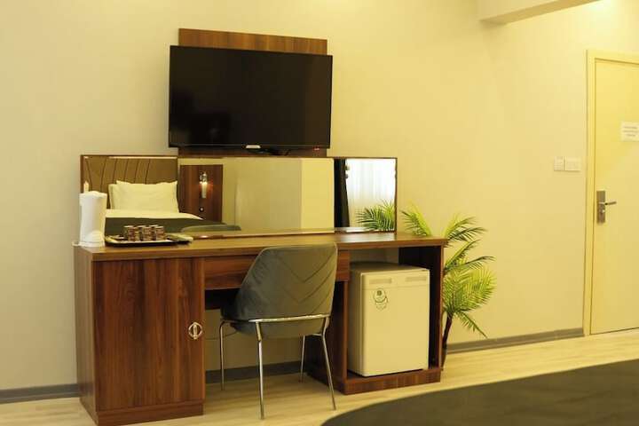 Room 17 of 46
