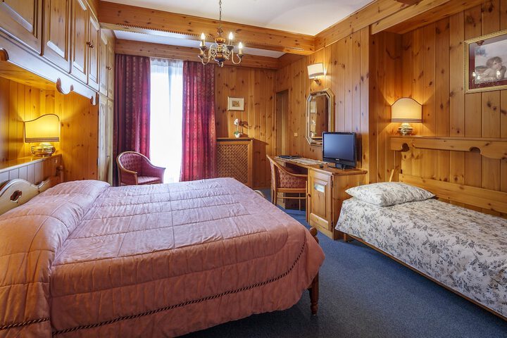 Room 15 of 60
