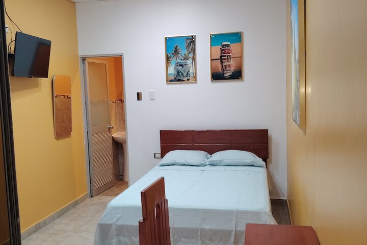 Room 14 of 19