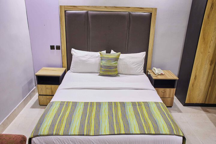 Room 42 of 155