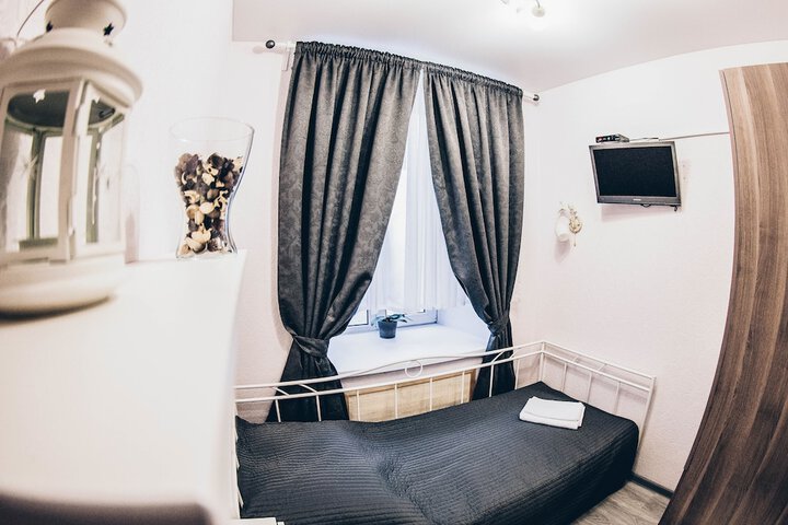 Room 63 of 83