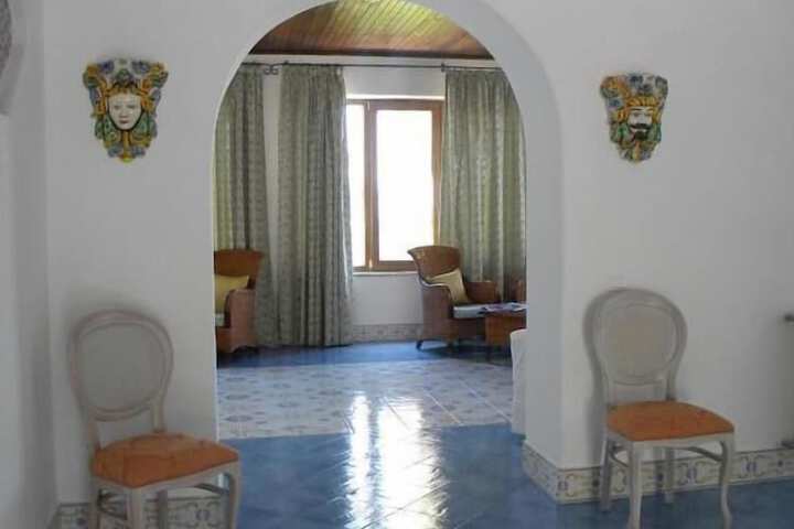 Room 5 of 49