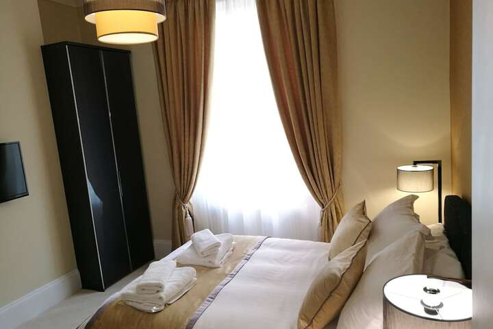 Room 30 of 118