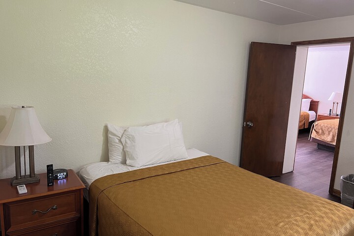 Room 75 of 180
