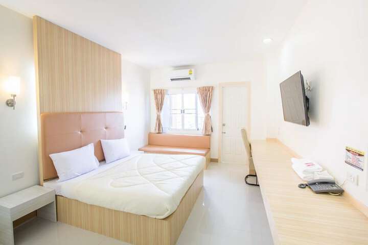 Room 5 of 29