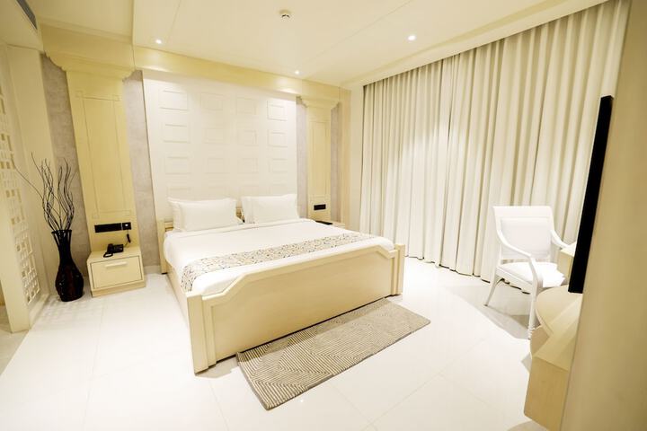 Room 27 of 70