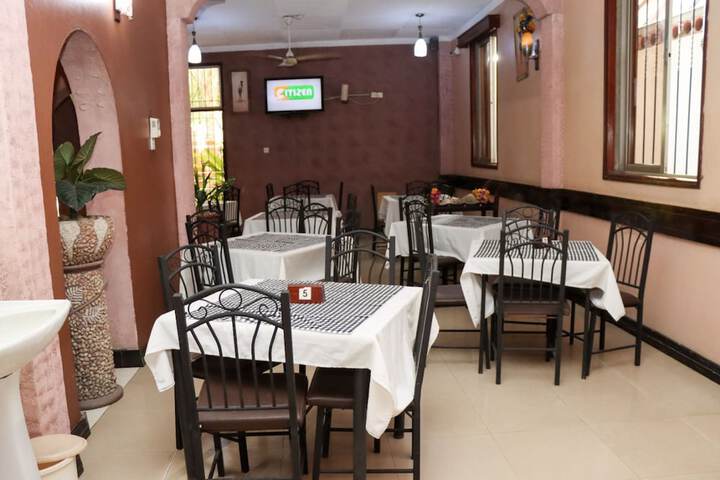 Dining 52 of 84