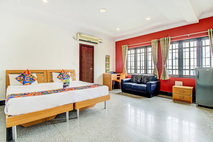 Room 10 of 24