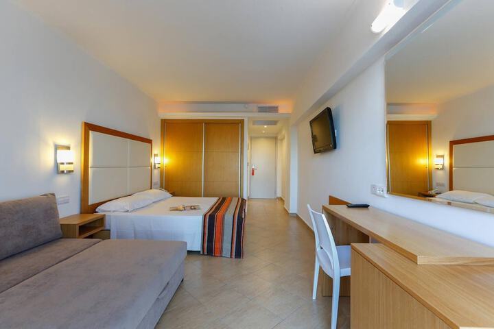 Room 12 of 56