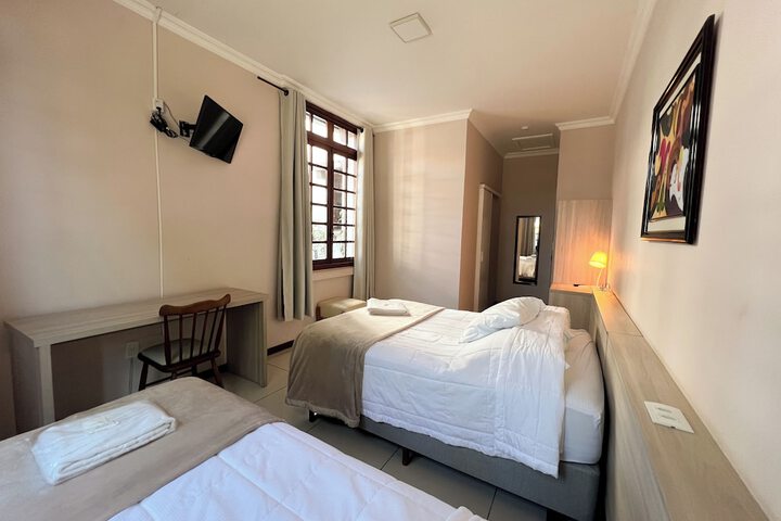 Room 49 of 206
