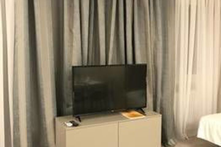 Room 8 of 26