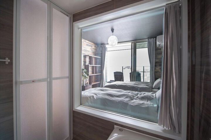 Room 11 of 72
