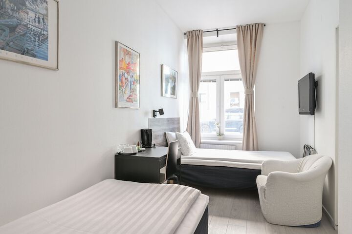 Room 16 of 75