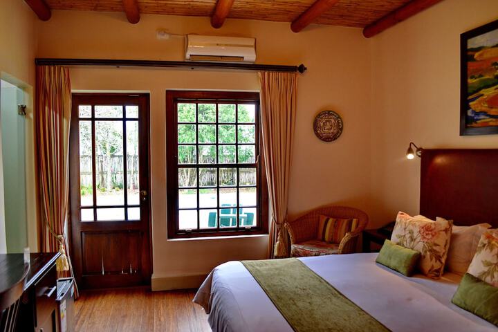 Room 16 of 36