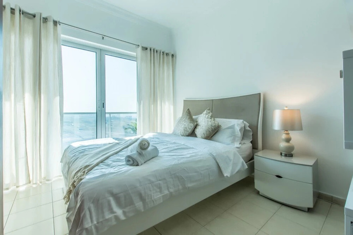 Room 2 of 9