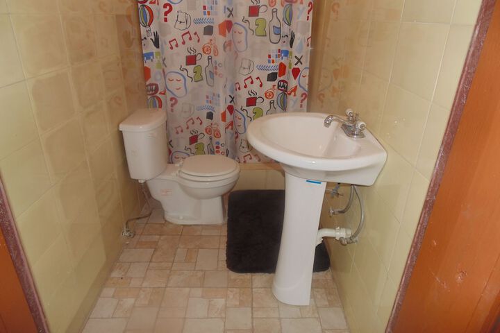 Room 9 of 52