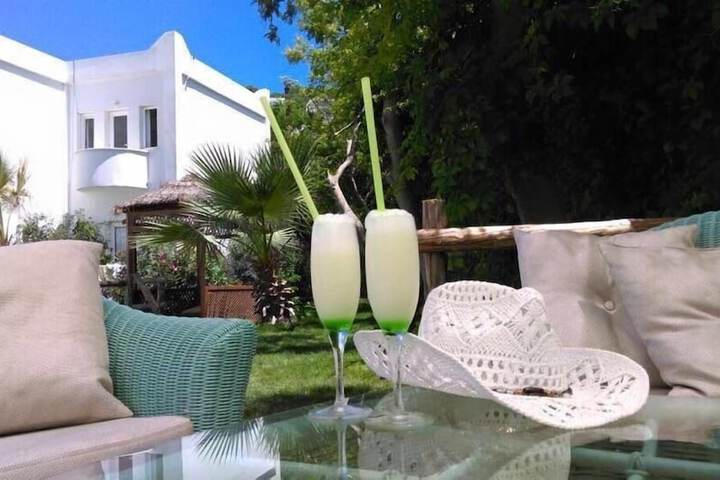 Terrace/Patio 6 of 8