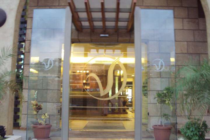Hotel 2 of 81