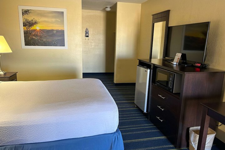 Room 11 of 42