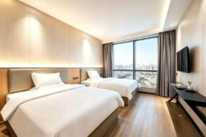 Room 17 of 19