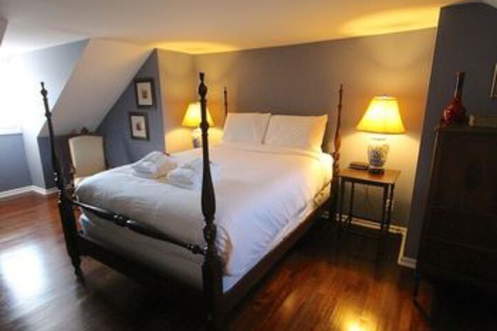 Room 30 of 76