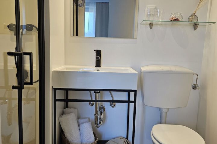Room 43 of 57