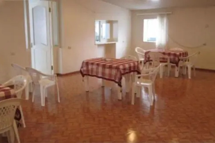 Dining 10 of 11