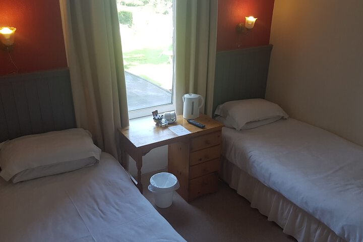 Room 3 of 8