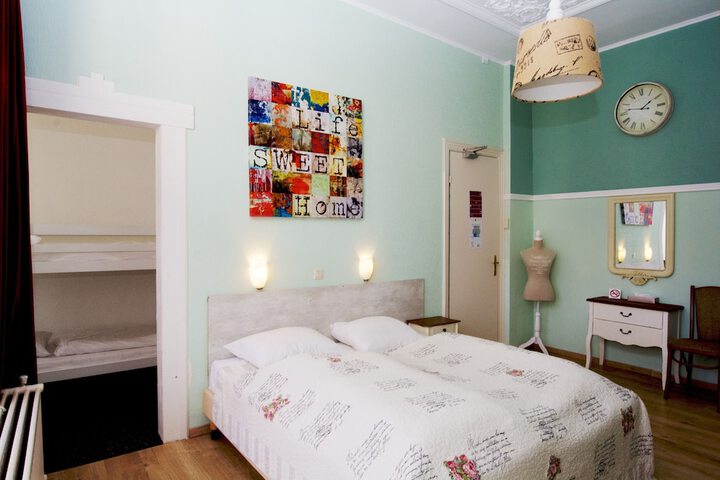 Room 9 of 64