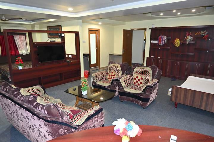 Room 4 of 23