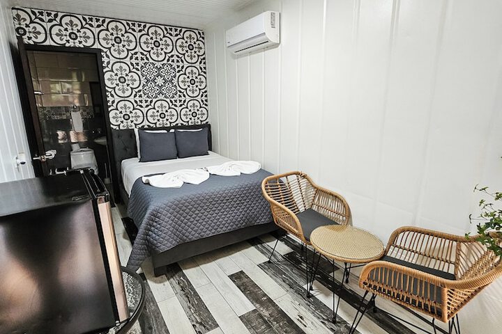 Room 14 of 25