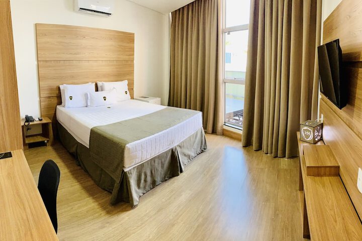 Room 11 of 35