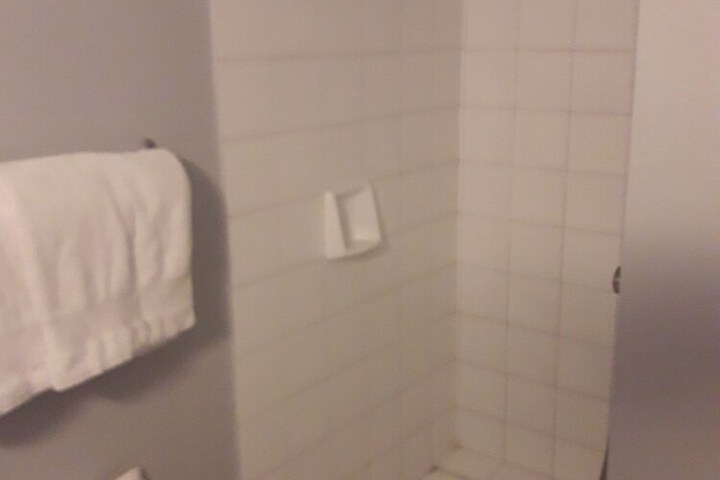 Room 15 of 35