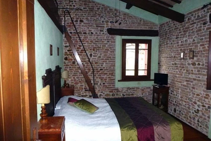 Room 7 of 53