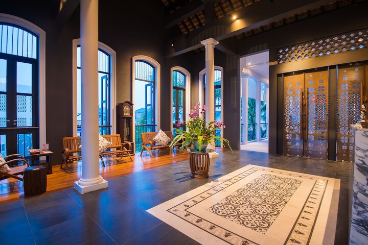 Lobby Entry