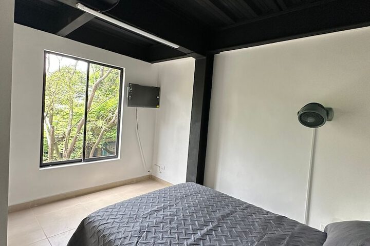 Room 10 of 72