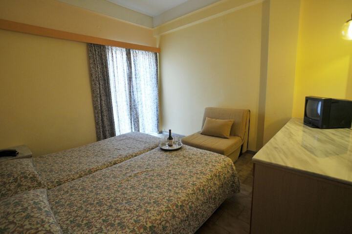 Room 5 of 13