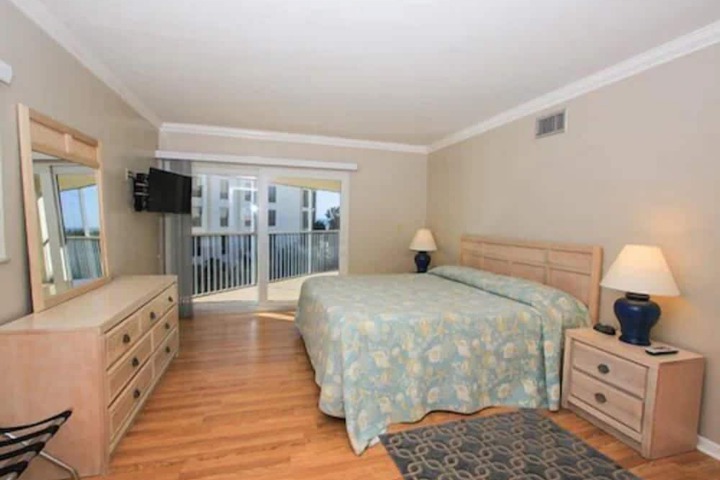 Room 10 of 47