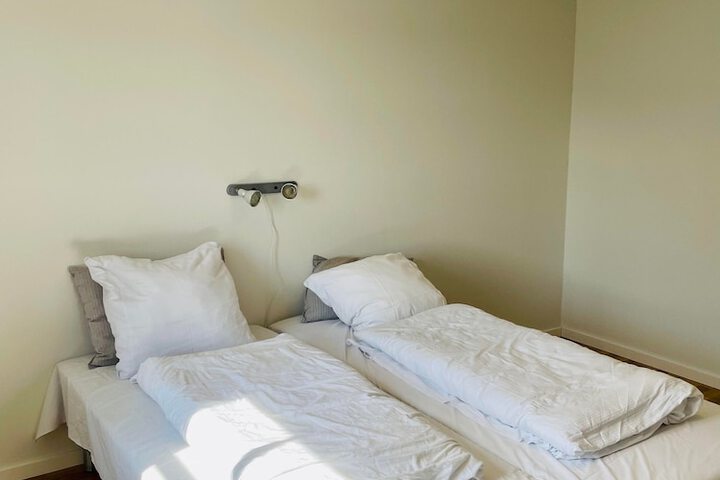 Room 6 of 40