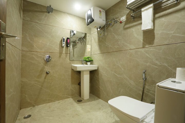 Room 15 of 17